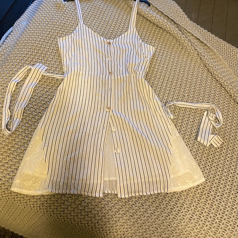 Sundress - Picture 3 of 7